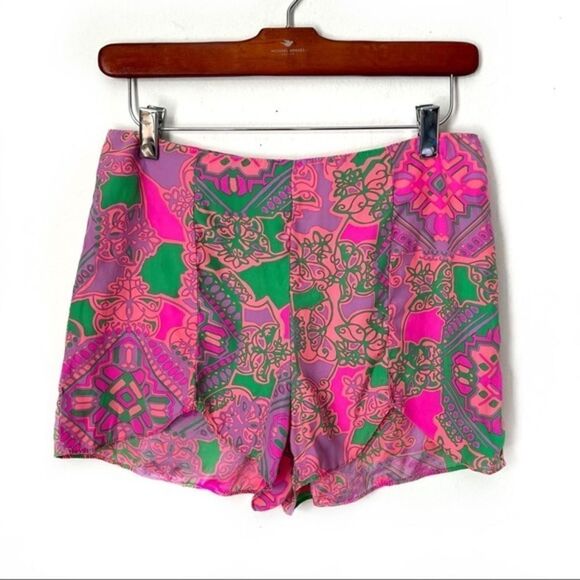 Alice & Trixie Silk Pink Floral Print Scalloped Shorts - Picture 1 of 6